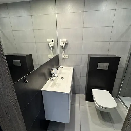 Z Basenem Apartment